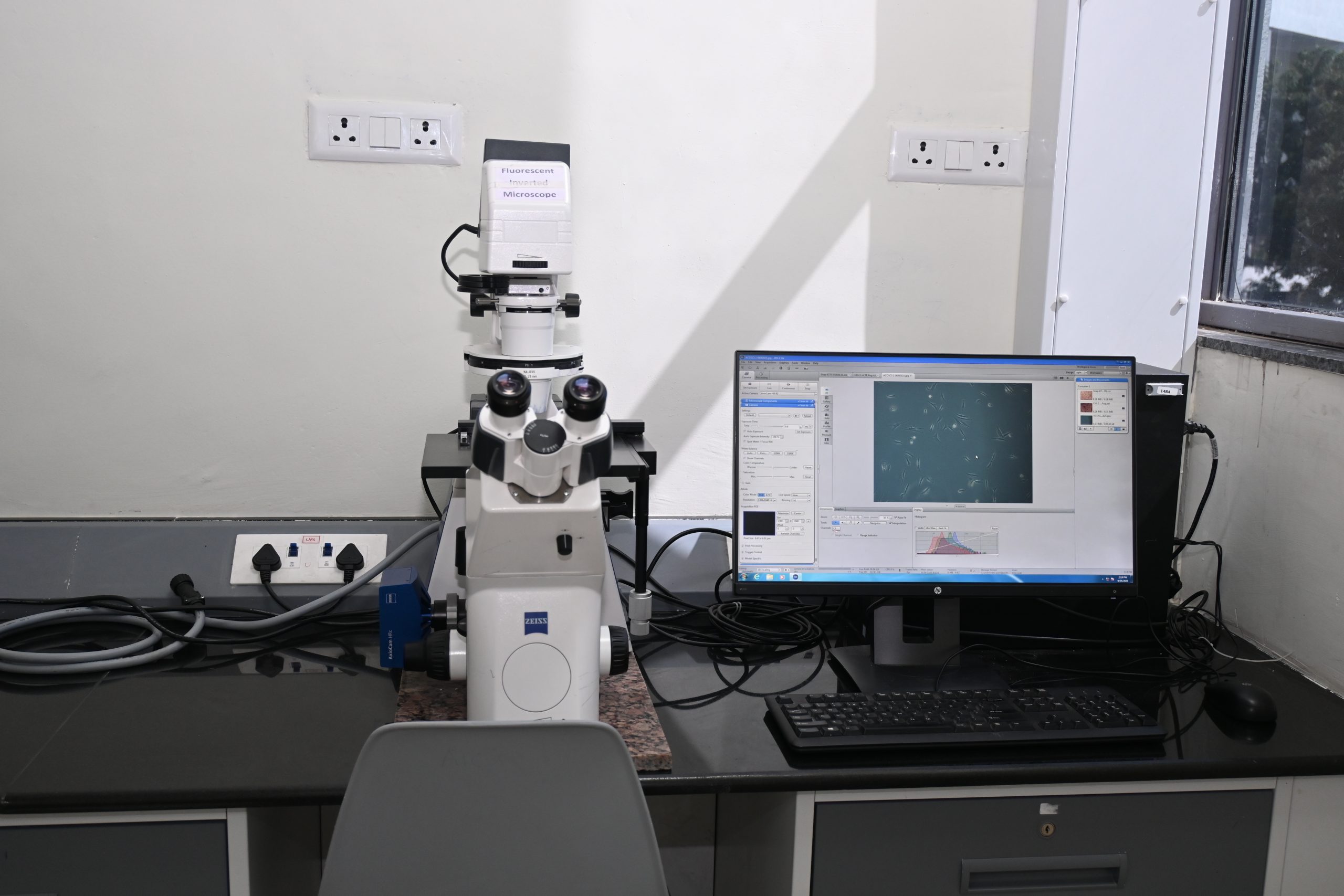 Cell Culture Room 2 Image 1