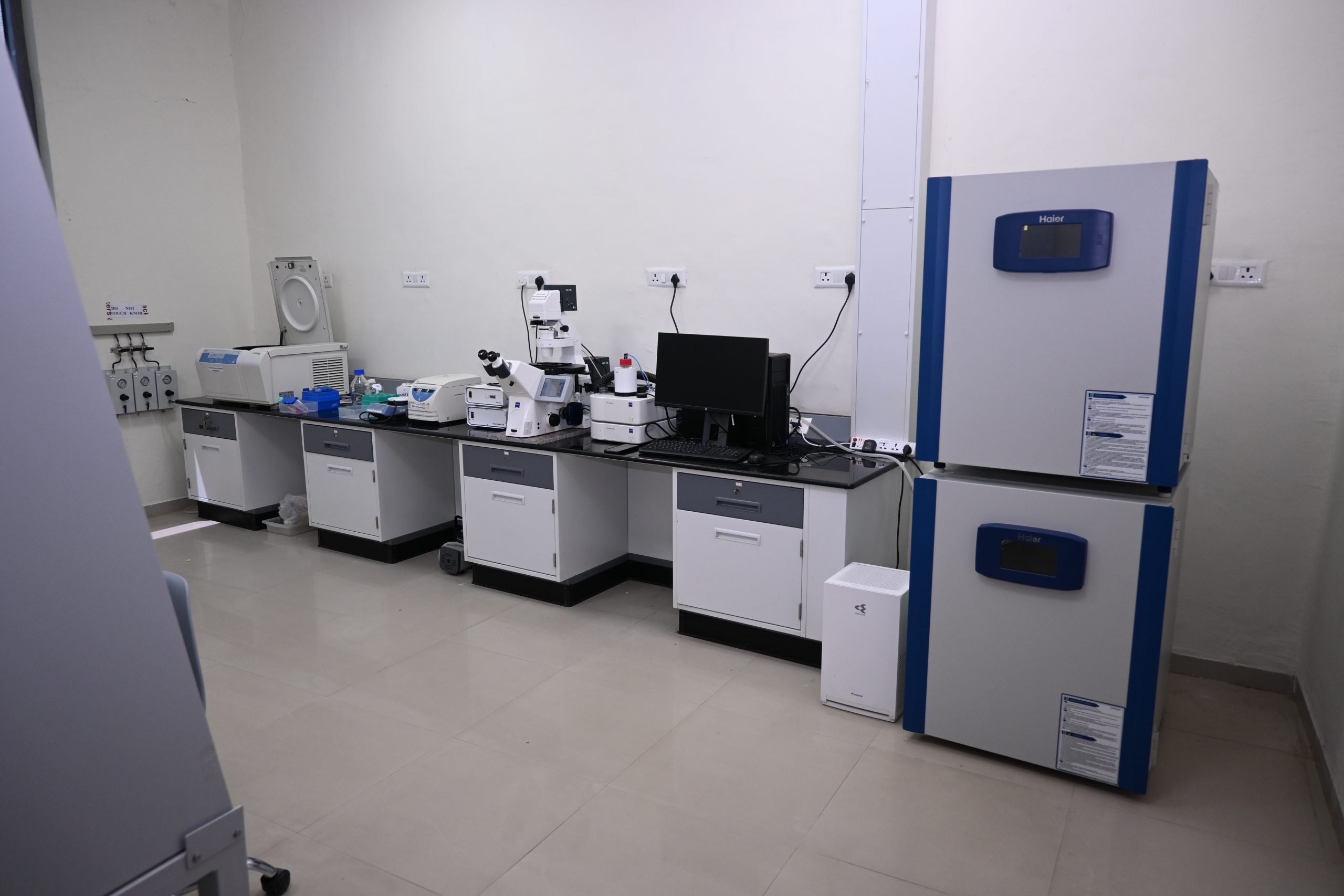 Cell Culture Room 1 Image 1